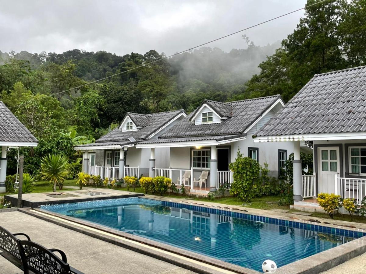 Suksompong Resort Кхаулак Экстерьер фото